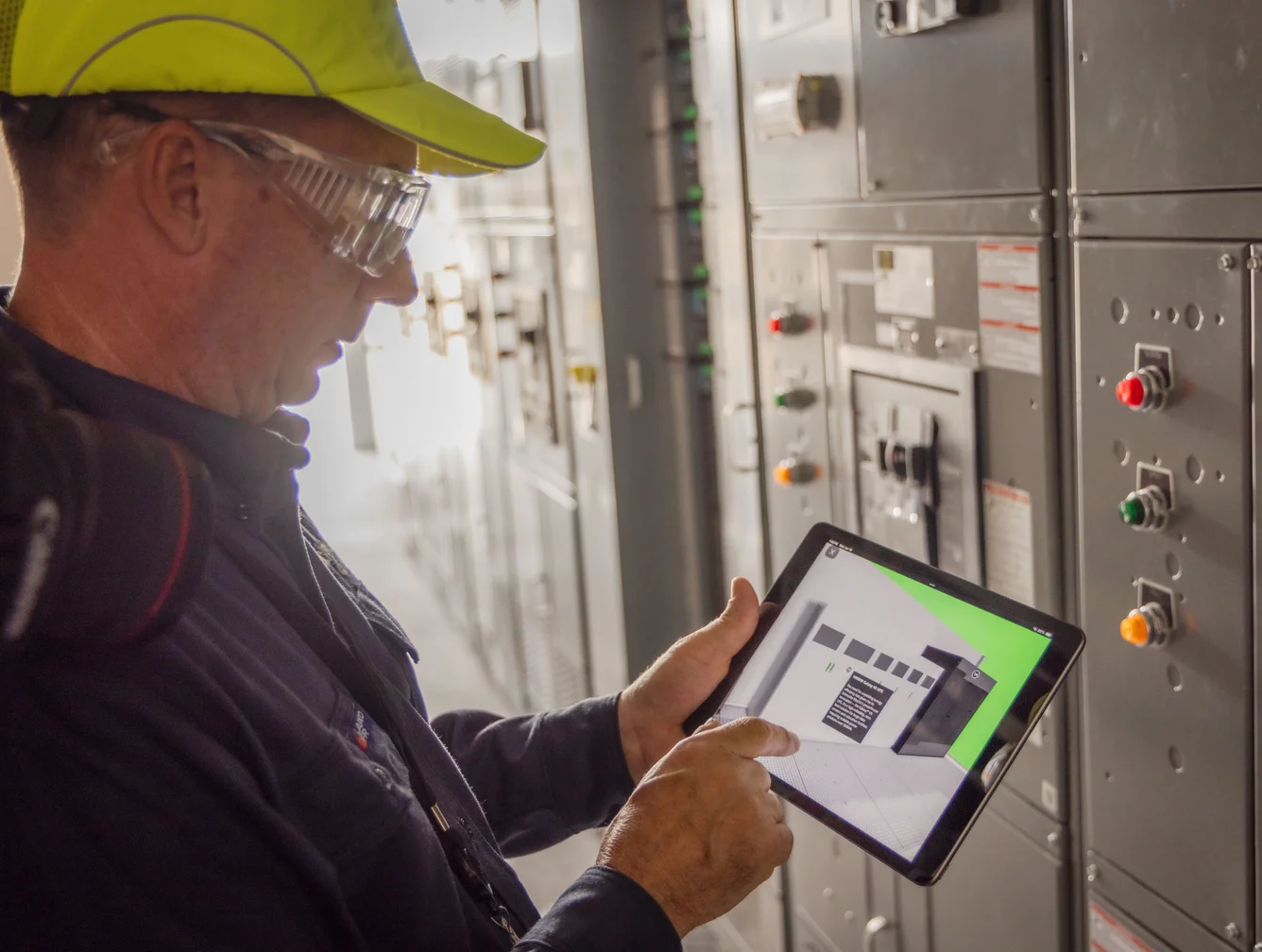 AI Revolutionizes Data Center Maintenance: Compass & Schneider Electric